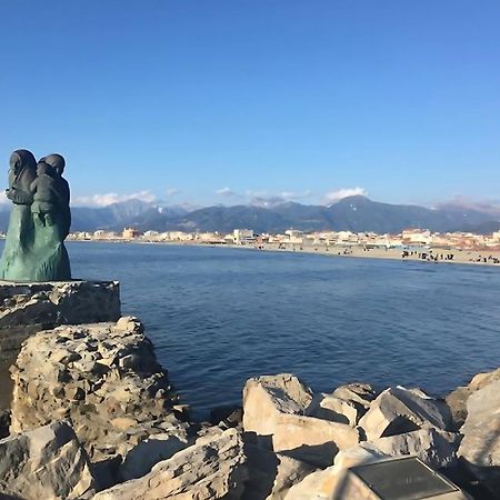 Villa Valentina Versilia เวียเรจโจ ภายนอก รูปภาพ